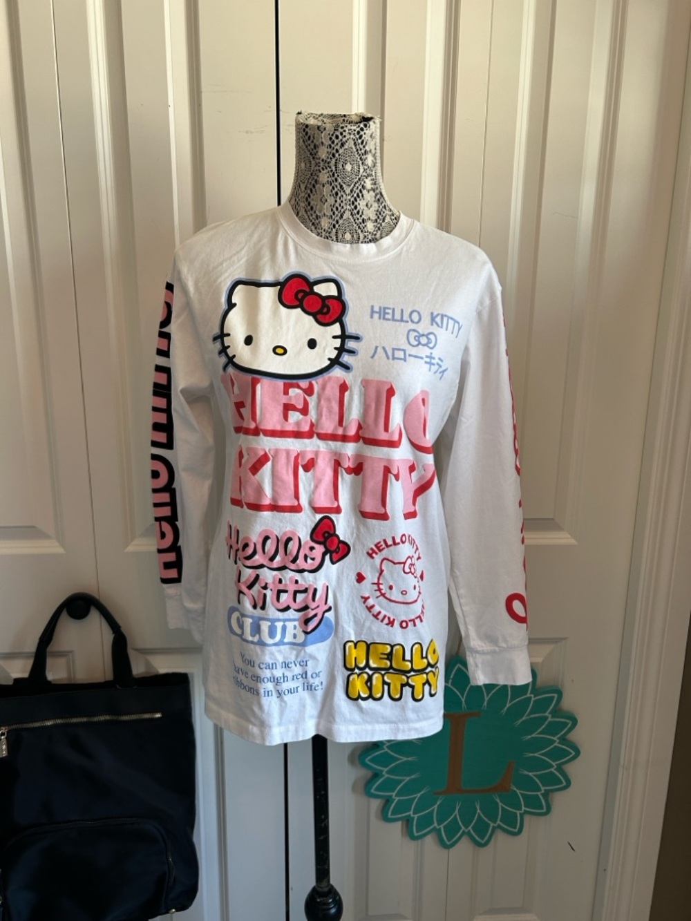 🎀 RARE Zara x Hello Kitty Japan Graphic Long Sleeve Tee - M 🎀